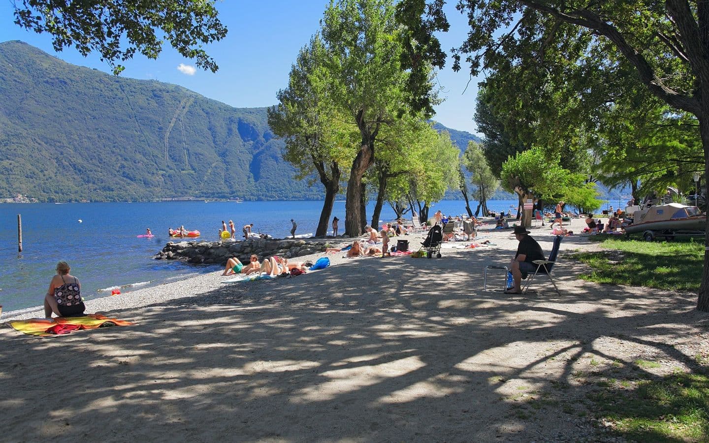 Naturerlebnis pur: Lago Maggiore Camping in Cannobio mit der ganzen Familie