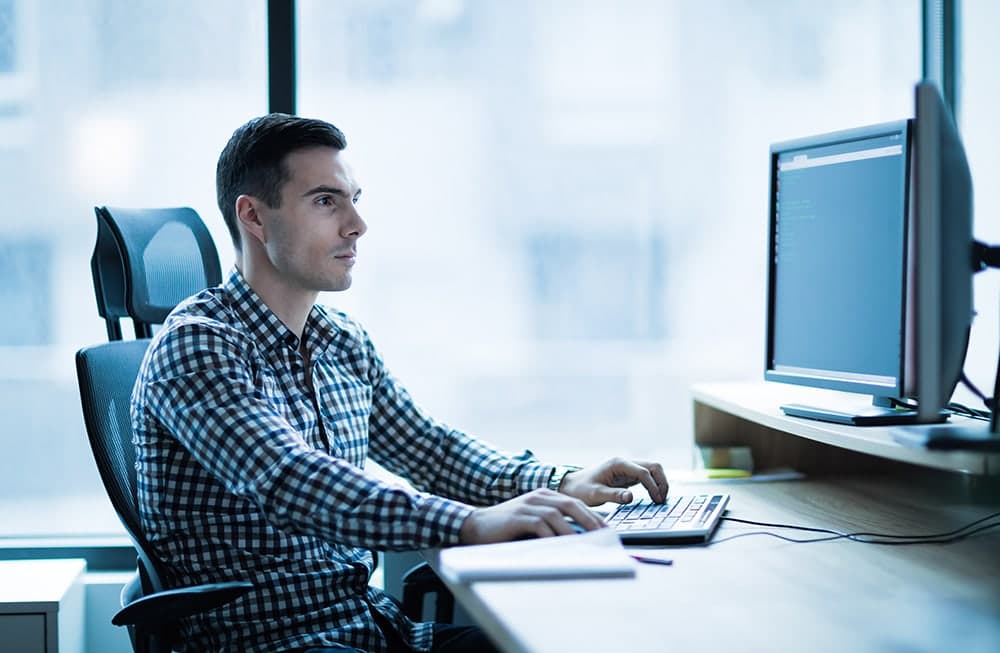 Computer Überwachung in der Bildung: Schutz von Schülern und Studenten