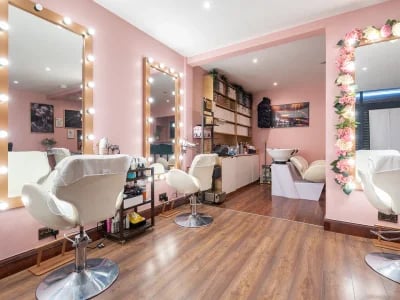Wellness & Spa Einrichtung – Jetzt Friseureinrichtung & Kosmetikeinrichtung entdecken