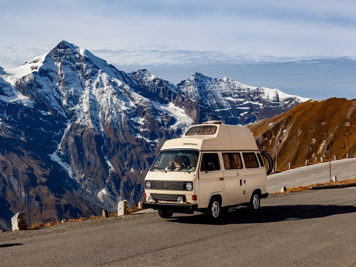 Mit Freunden campen: Campingspaß und Abenteuer pur