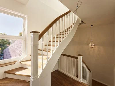 Die besten Materialien für Treppen aus Polen: Eine umfassende Analyse von Holz, Stahl und Glas für Ihr Zuhause