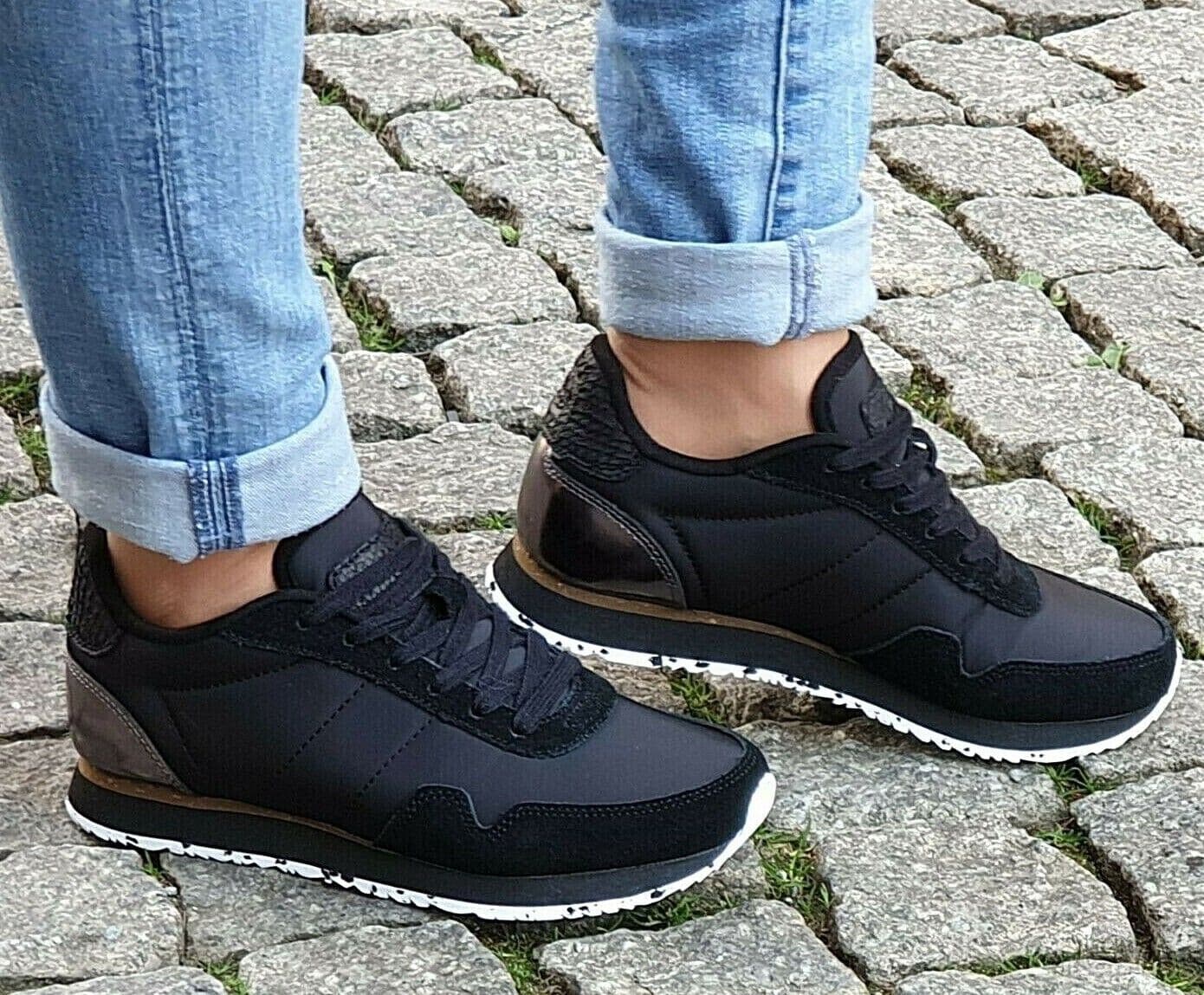Schritt für Schritt mit Stil: Die Signature-Sneaker-Auswahl von Casualmode