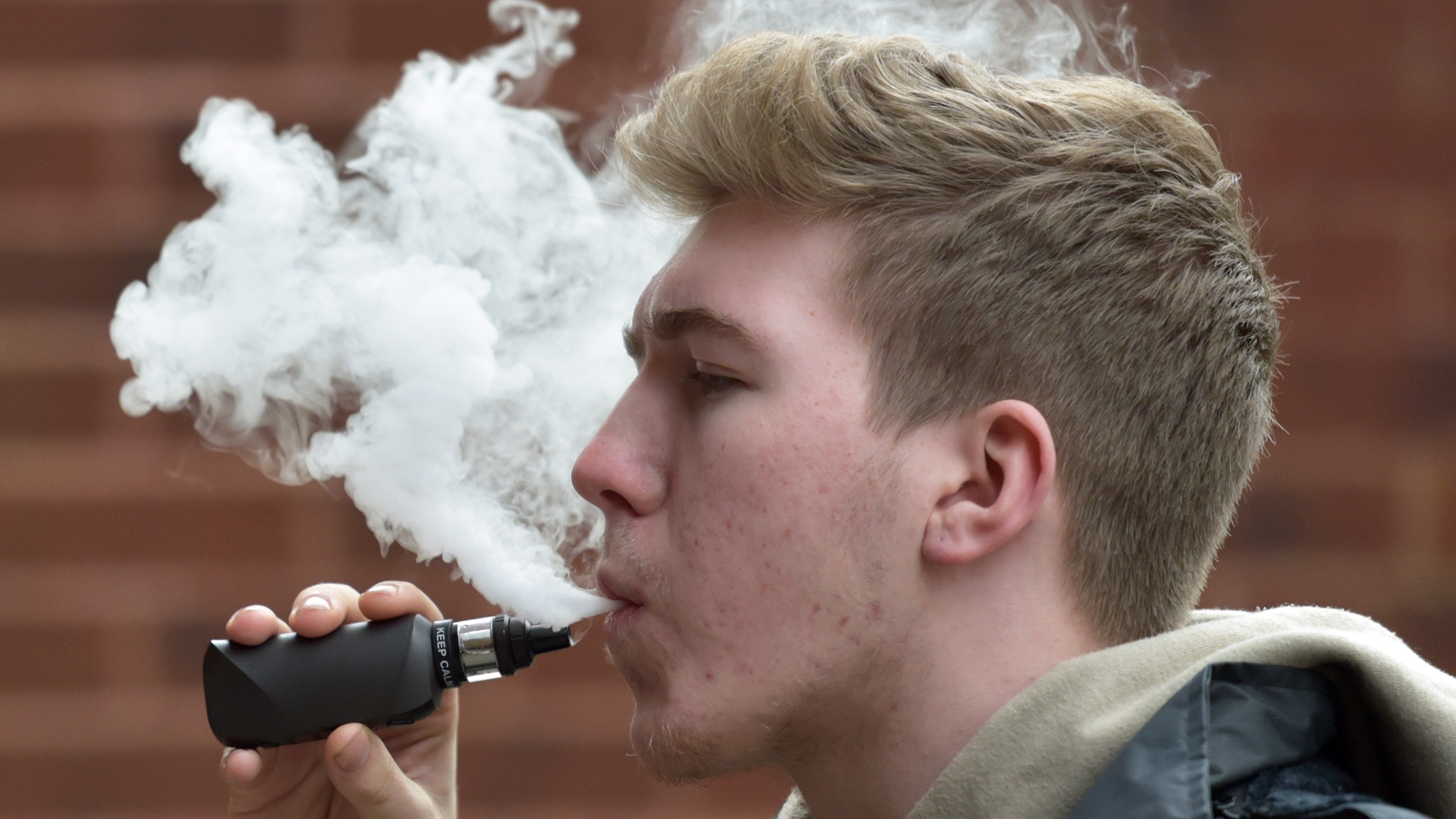 Vape Store: Comparing Local Vape Stores and Online Retailers for the Best Prices