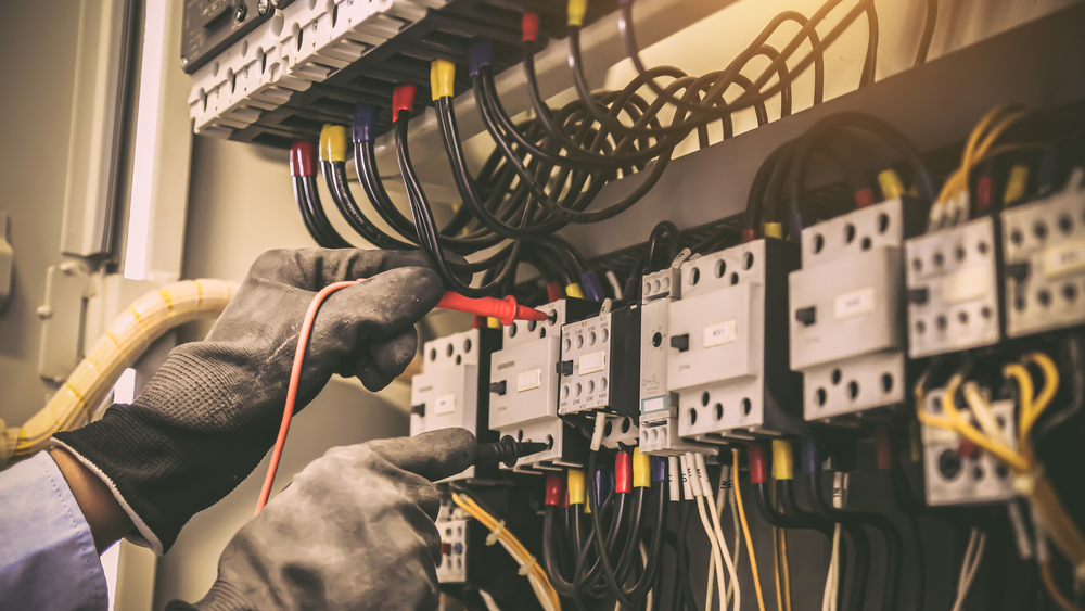 Prüfung elektrischer Anlagen nach DGUV Vorschrift 3 – Was ist zu beachten?