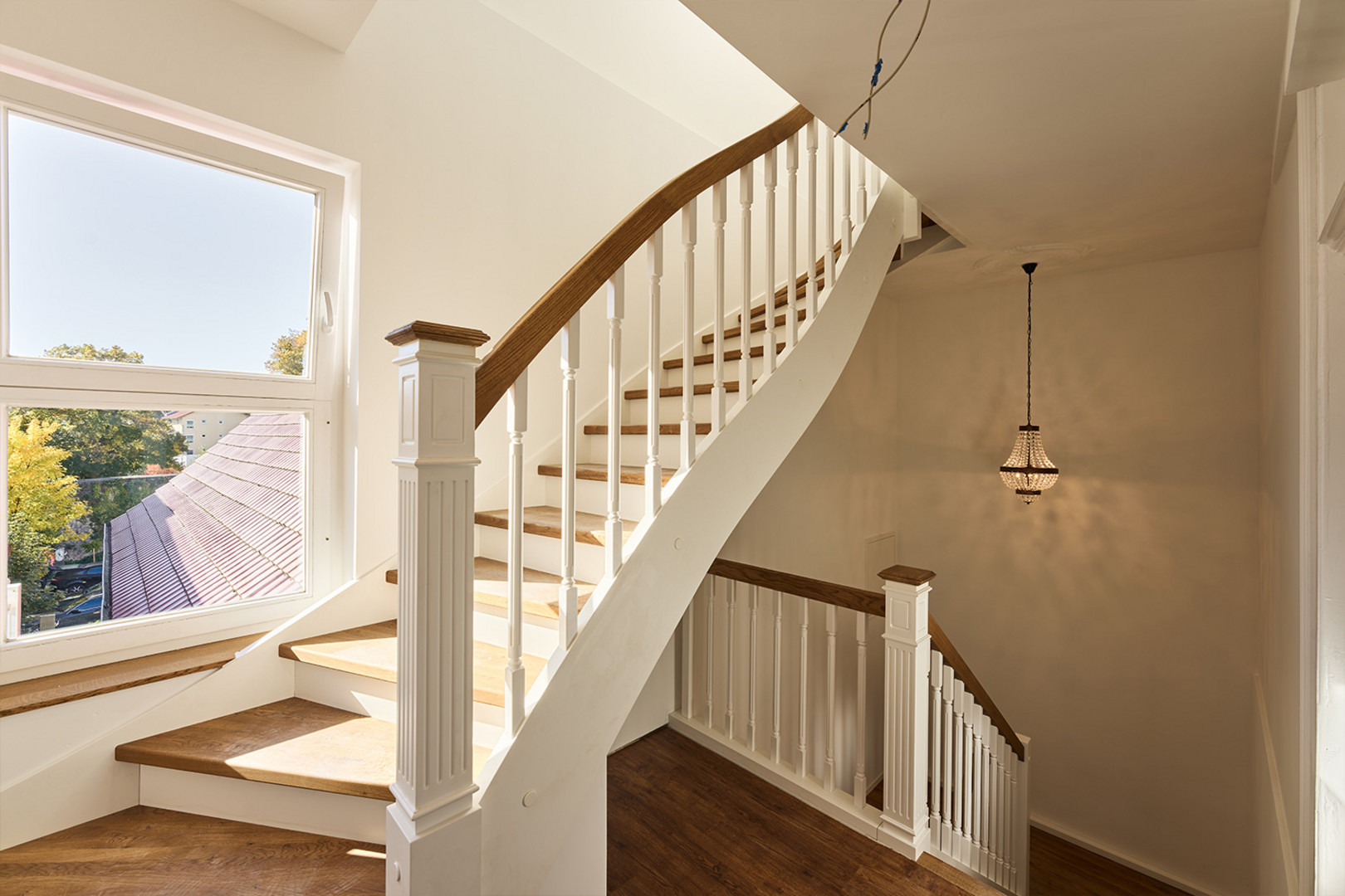 Die besten Materialien für Treppen aus Polen: Eine umfassende Analyse von Holz, Stahl und Glas für Ihr Zuhause